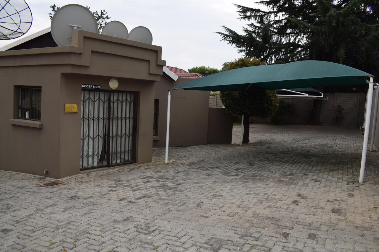 Infinity Bed And Breakfast Randburg Exterior foto