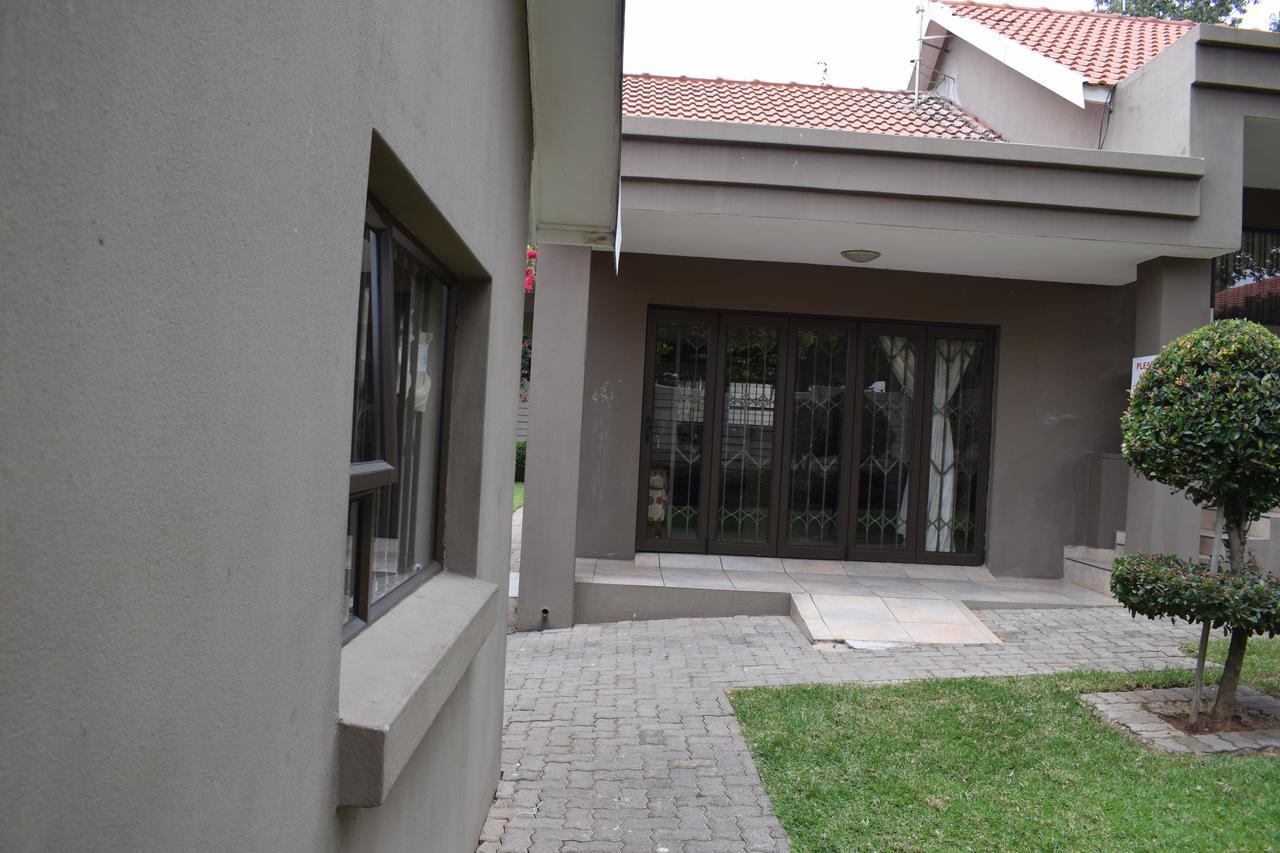 Infinity Bed And Breakfast Randburg Exterior foto