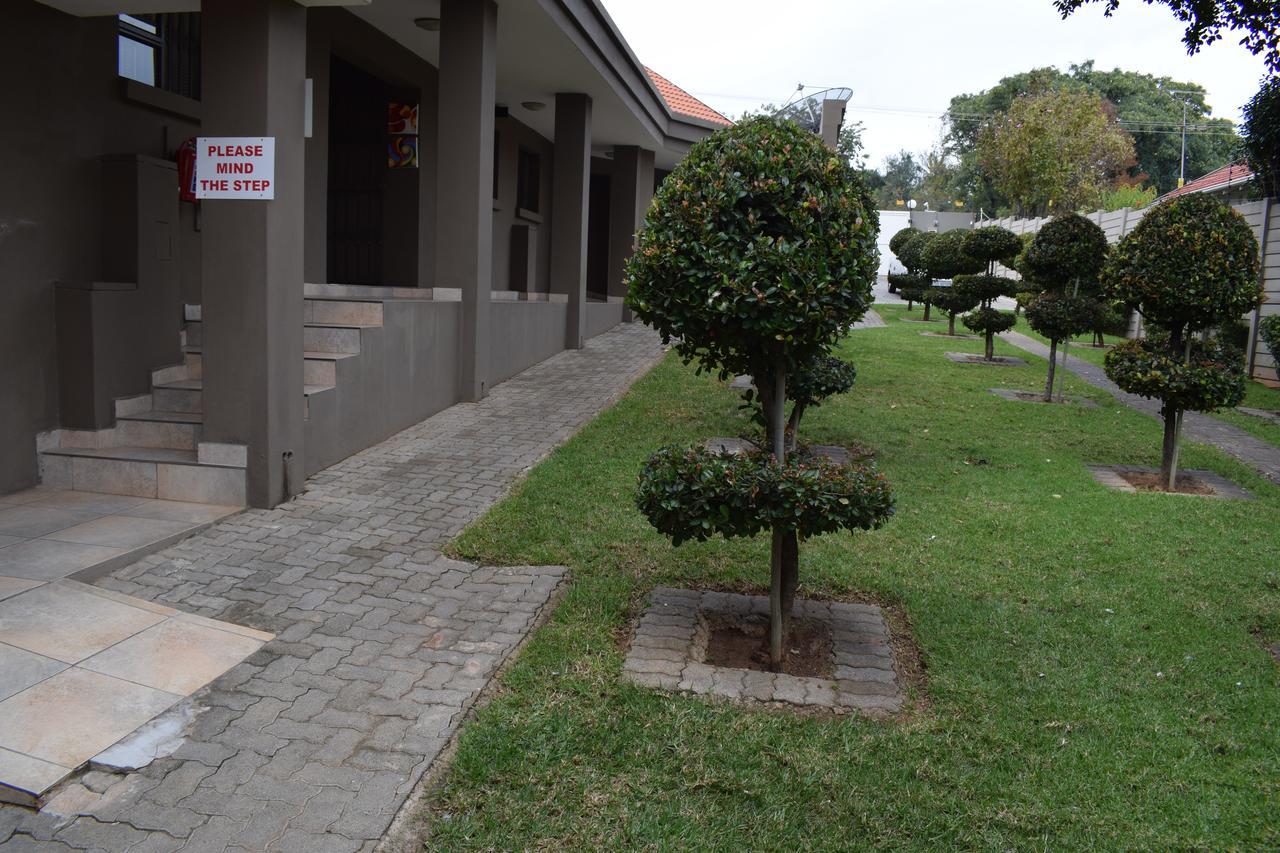 Infinity Bed And Breakfast Randburg Exterior foto