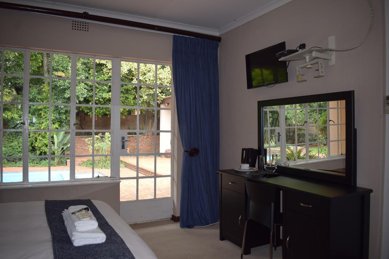 Infinity Bed And Breakfast Randburg Exterior foto